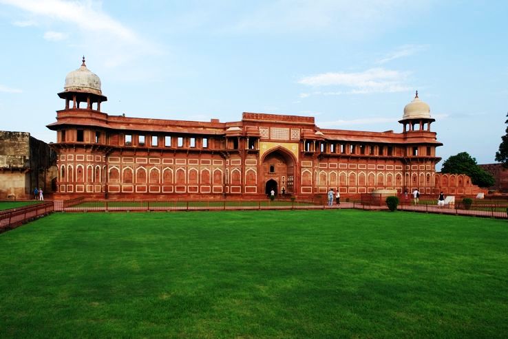 2. Agra Fort